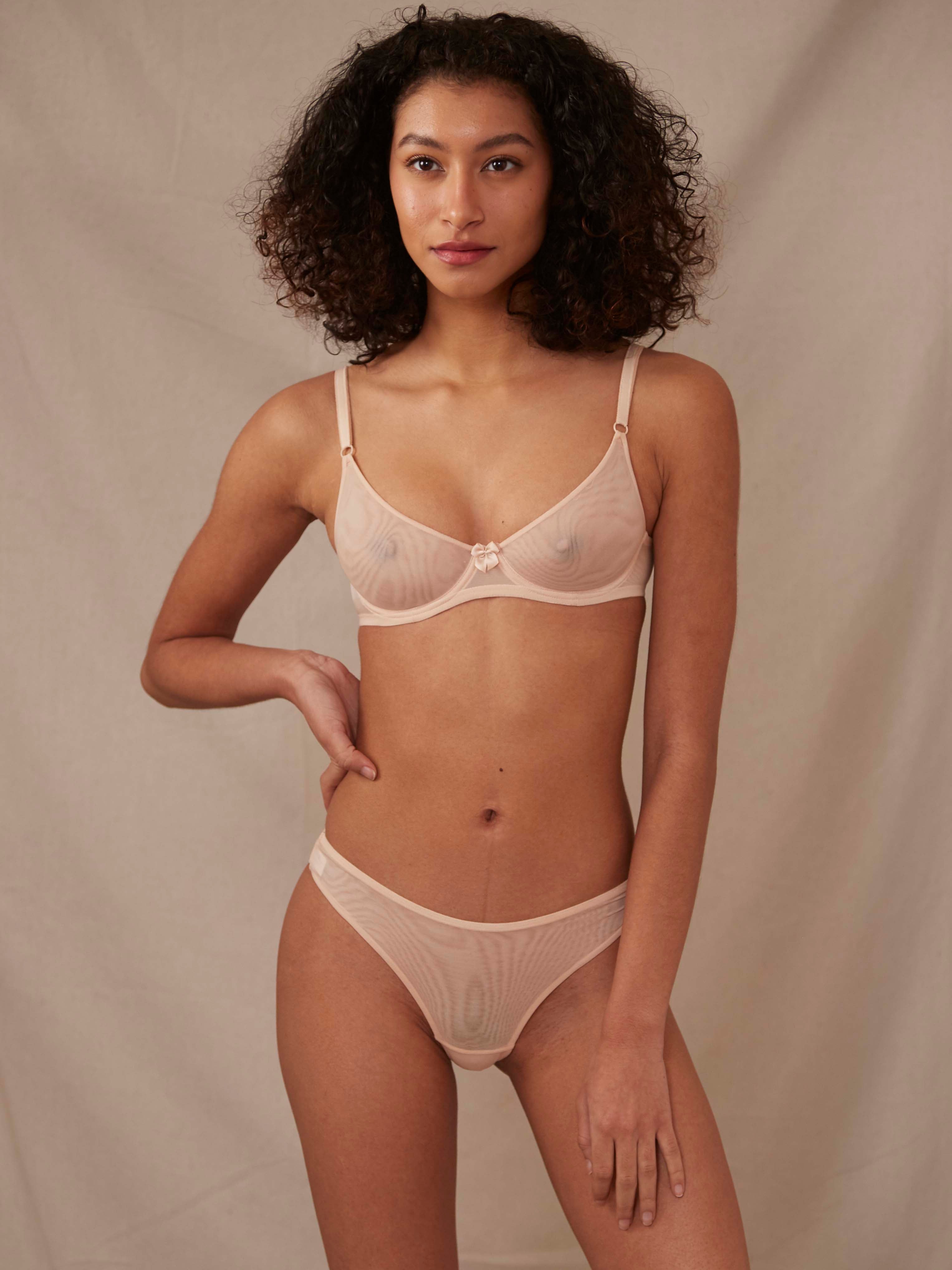 Natacha Demi bra